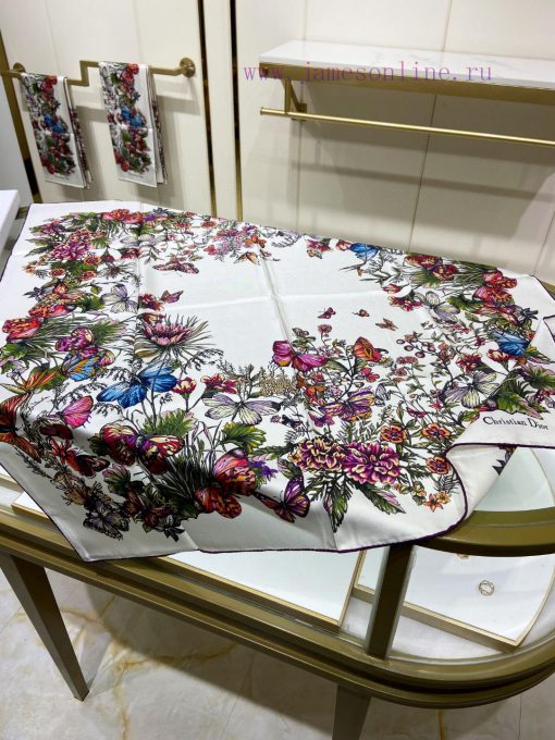The new Dior double-sided same color silk square scarf is selling extremely well, and only t52u7e6t4 - Image 11