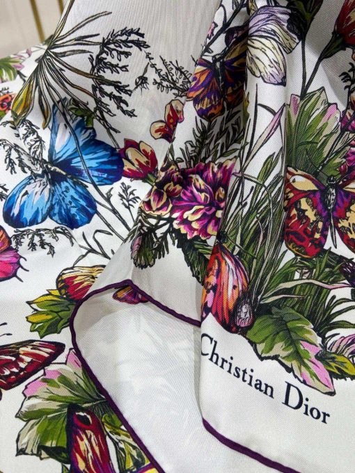 The new Dior double-sided same color silk square scarf is selling extremely well, and only t52u7e6t4 - Image 13