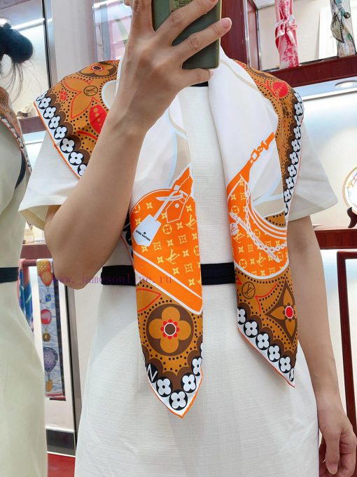 LV Year of the Rabbit Limited Series Heavyweight Silk Scarves The combination of Rabbit and r7atiivm
