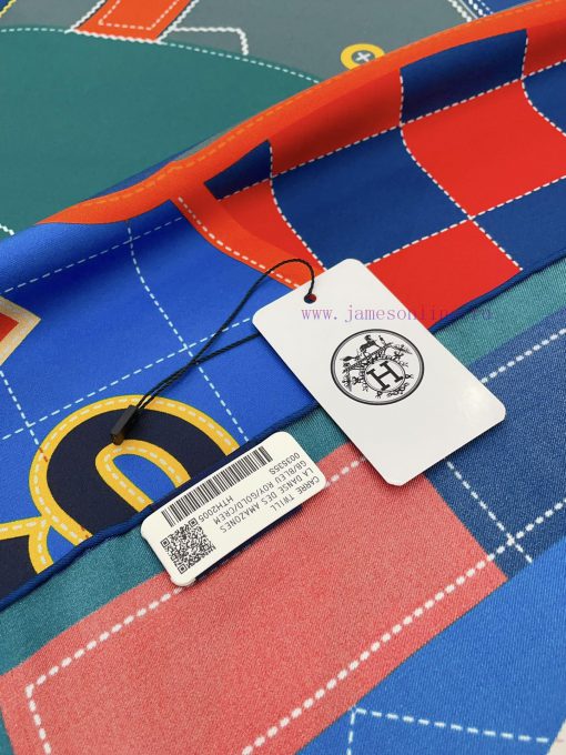 HERMES's new silk products are said to look good, and we recommend the saddle cushion 90 silocm9qxbz - Image 7