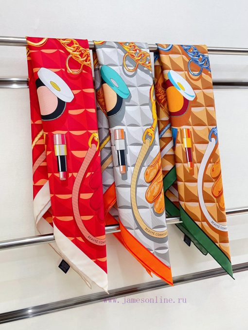 HERMES's new silk scarf is said to look good and is recommended for its interweaving beauty.y9gcj8n8 - Image 4