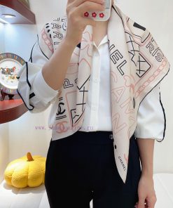 CHANEL's new product combination of color blocked flowers is very three-dimensional, like a dp3d8vi0