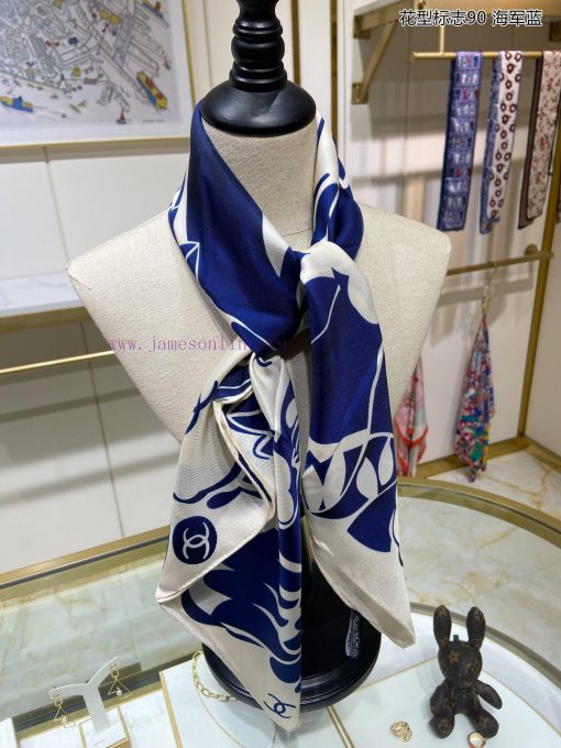 The new Chanel line pattern 90 silk square scarf is highly recommended by VIPs. You must staqrv9ec63 - Image 8