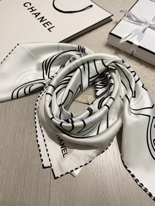The new double C-line logo 90 double-sided same color printed silk square scarf is highly rejyfrdr1f - Image 4