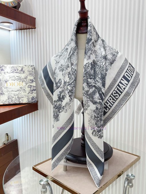 This Sauvage printed square scarf is a tribute to Dior's iconic design launched in 1947. It 8iotyasq - Image 8