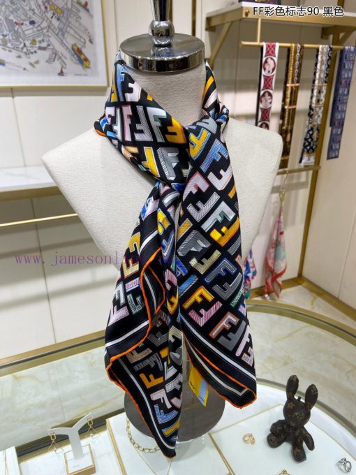 Synchronized with the latest FF flagship color logo 90 silk square scarf, it is a perfect mauouu7pad - Image 7