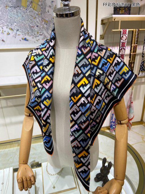 Synchronized with the latest FF flagship color logo 90 silk square scarf, it is a perfect mauouu7pad - Image 9