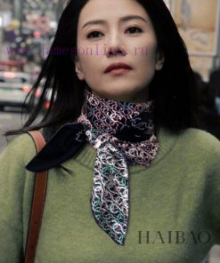 The new Chanel dual Clogo double-sided dual color 90 silk square scarf is highly recommendeddprlr8nb