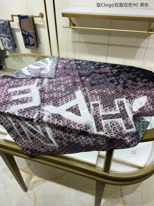 The new Chanel dual Clogo double-sided dual color 90 silk square scarf is highly recommendeddprlr8nb - Image 10