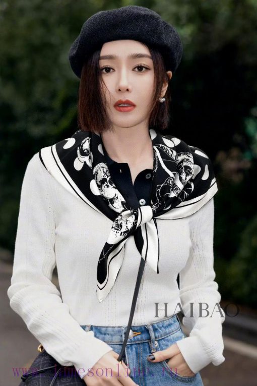 The new Chanel polka dot camellia 90 silk square scarf is highly recommended by VIPs. You mu9jevoo1e - Image 2
