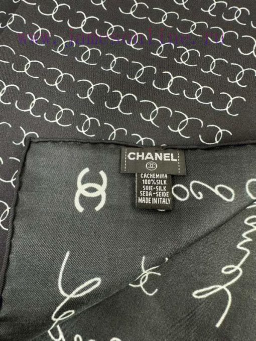 Chanel silk scarves are highly recommended by VIPs and must be bought quickly. They are highskv8ngh0 - Image 4