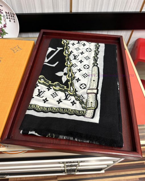 New Product 2024 LV300 Cashmere Long Scarf, Genuine Beauty. The shawl, paired with printing,w62z70qi - Image 3