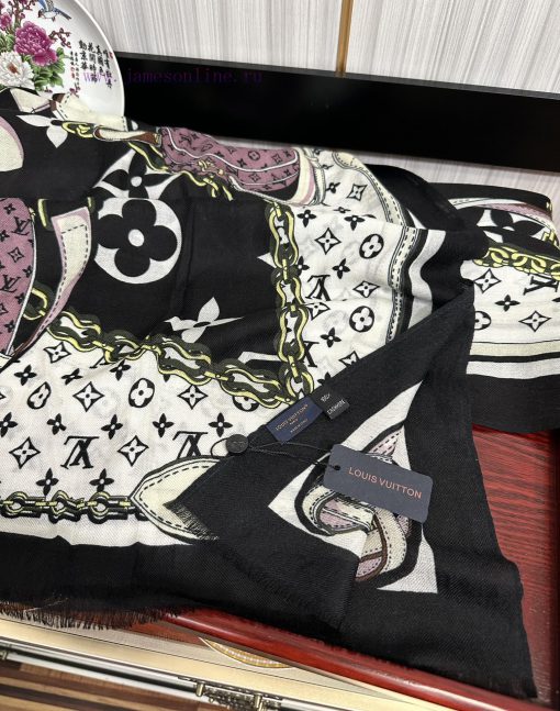 New Product 2024 LV300 Cashmere Long Scarf, Genuine Beauty. The shawl, paired with printing,w62z70qi - Image 7