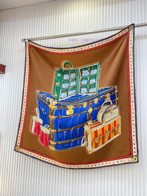 Fendi's latest flagship luggage pattern is a 90 silk small square scarf that is very easy tomz8mvl8g - Image 4