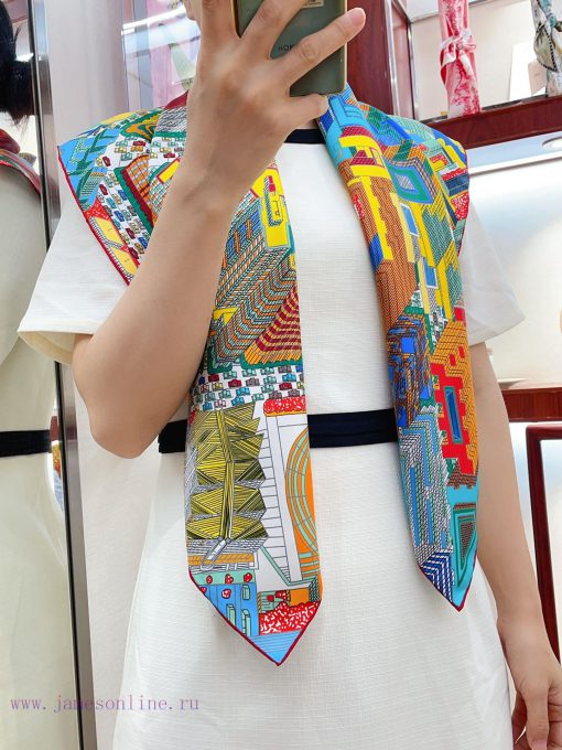 HERMES's new silk scarf looks great and is recommended with a Pontan style 90 silk square scl9hly4b9 - Image 2