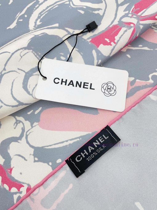 Chanel's top grade twill silk material is handmade with rolled edges, exuding a sense of luxsr7rsbpq - Image 7