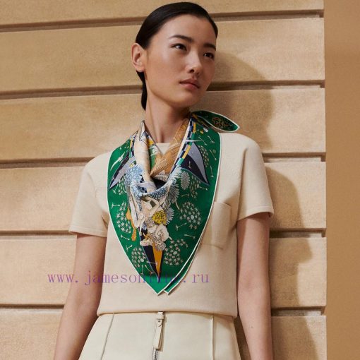 When I bought a new one, they all said it looked good and recommended Herm è s silk scarves.3dokr29v