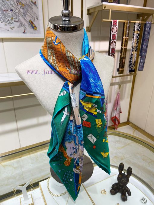 When I bought a new one, they all said it looked good and recommended Herm è s silk scarves.3dokr29v - Image 7