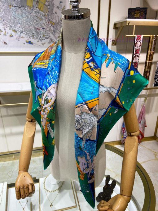 When I bought a new one, they all said it looked good and recommended Herm è s silk scarves.3dokr29v - Image 9