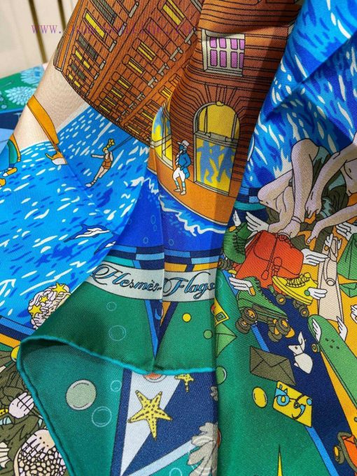 When I bought a new one, they all said it looked good and recommended Herm è s silk scarves.3dokr29v - Image 12