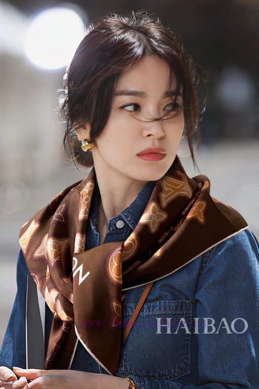 The cow goods are on sale! Sincerely praise the L Flight Mode 90 silk square scarf. Let's biwevy5gnm