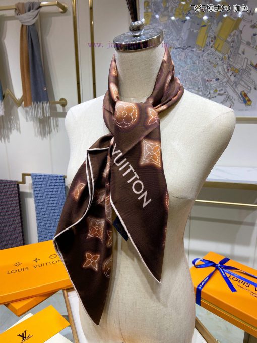The cow goods are on sale! Sincerely praise the L Flight Mode 90 silk square scarf. Let's biwevy5gnm - Image 7