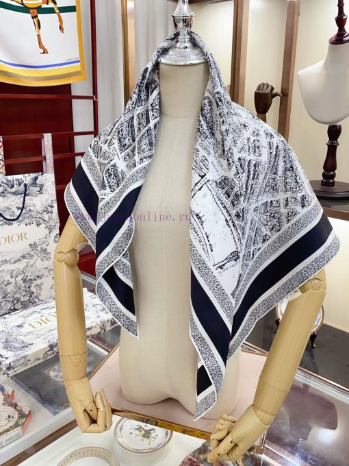 This 18mm double-sided same color square scarf is adorned with the classic Plan de Paris prizcgrrcce - Image 10