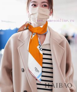 Synchronized with the latest single-sided silk square scarf from the new F Fendi, it is a peiqqb9xu7