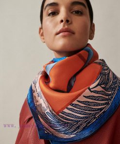 I bought a new one and said it looks good. I recommend the elegant Knight 90 silk square sca88a8mwkb