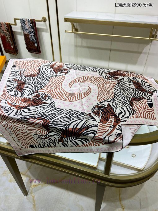 Sincere praise for the L Ruihu pattern 90 silk square scarf from Lvjia. The Tigergram shawl jeakpc19 - Image 10