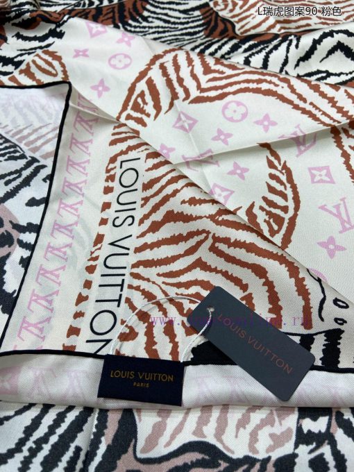 Sincere praise for the L Ruihu pattern 90 silk square scarf from Lvjia. The Tigergram shawl jeakpc19 - Image 11