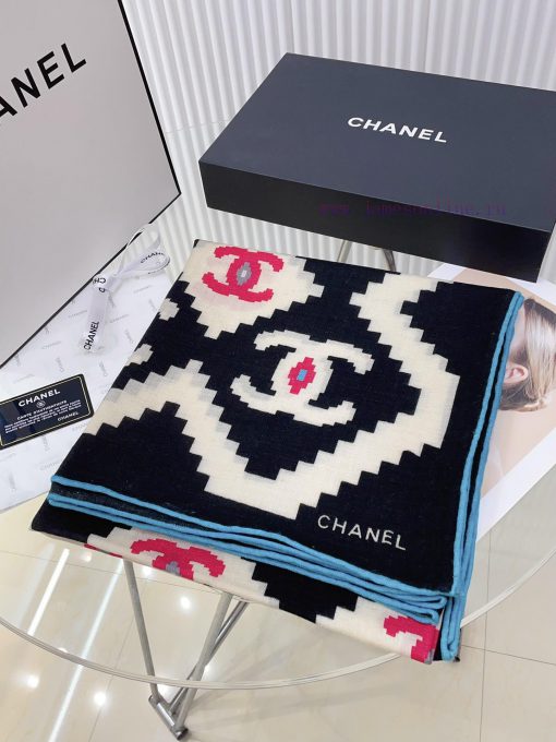 Chanel diamond patterned color blocked 140 cashmere square scarf is highly recommended by VIdtltt4o5 - Image 4