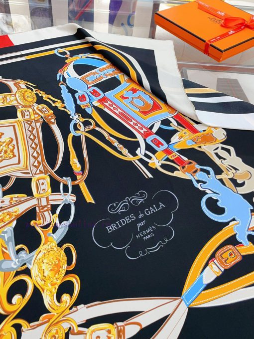 HERMES Gorgeous Halt 90cm Silk Square Scarf "Gorgeous Halt" is one of Hermes' most representpr2pflhr - Image 6