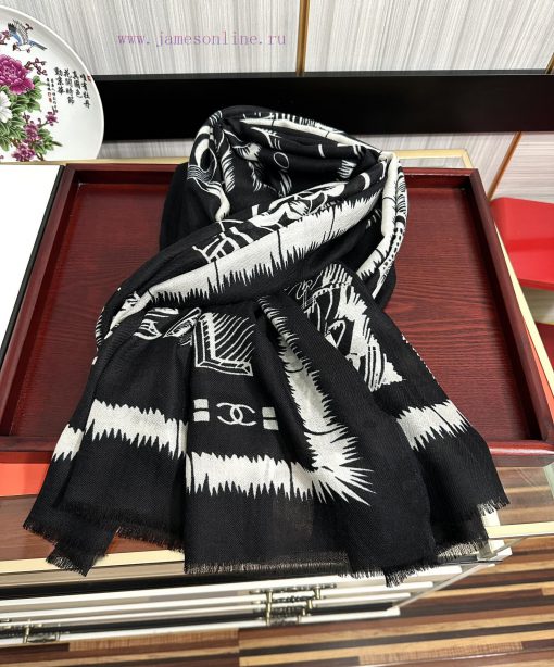 The new Chanel 2024 cashmere scarf is so beautiful that it's irresistible. The real product xzvdobk7 - Image 5