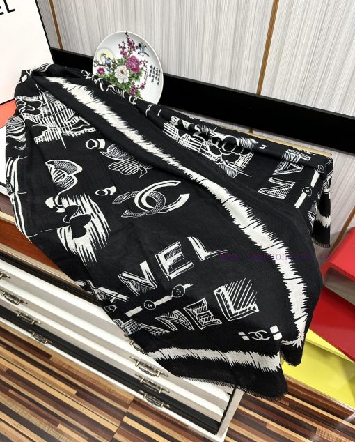 The new Chanel 2024 cashmere scarf is so beautiful that it's irresistible. The real product xzvdobk7 - Image 6