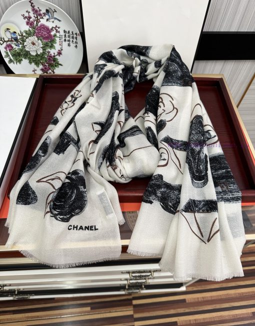 Chanel Silver Silk 2024 [Eating Melon] Sparkling [Coffee] Top design is so beautiful, I realyv7v1f1e - Image 4