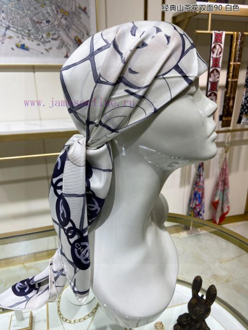 The new Xiangjia Classic Camellia Double sided 90 sided Printed Silk Square Scarf is highly kr2k4wdu - Image 9