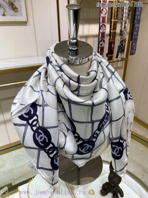 The new Xiangjia Classic Camellia Double sided 90 sided Printed Silk Square Scarf is highly kr2k4wdu - Image 11