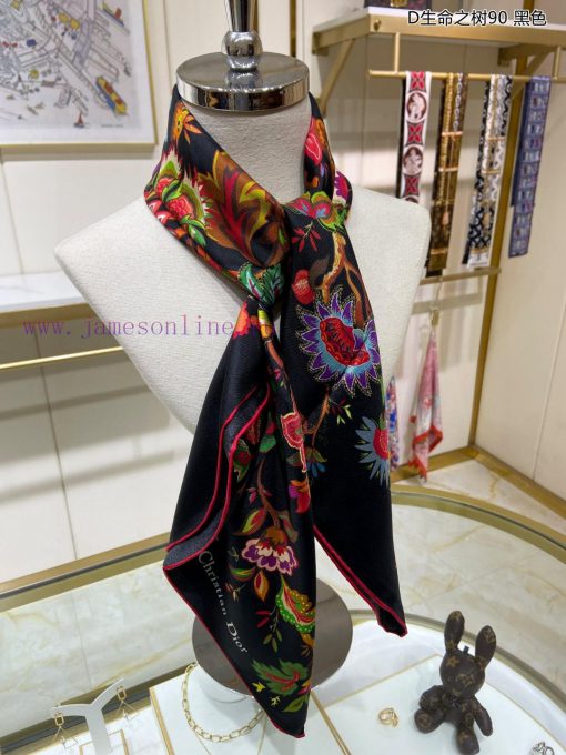 The new Dior D Tree of Life 90 silk square scarf is highly recommended by VIPs. You must stafyowfggu - Image 6