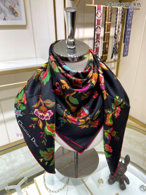 The new Dior D Tree of Life 90 silk square scarf is highly recommended by VIPs. You must stafyowfggu - Image 7