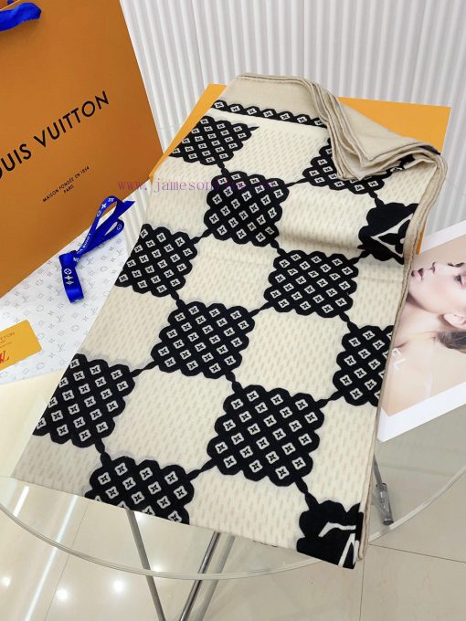 LV's elegant and noble baby like soft touch logo with floral velvet print cleverly uses the d2ntuuqn - Image 5