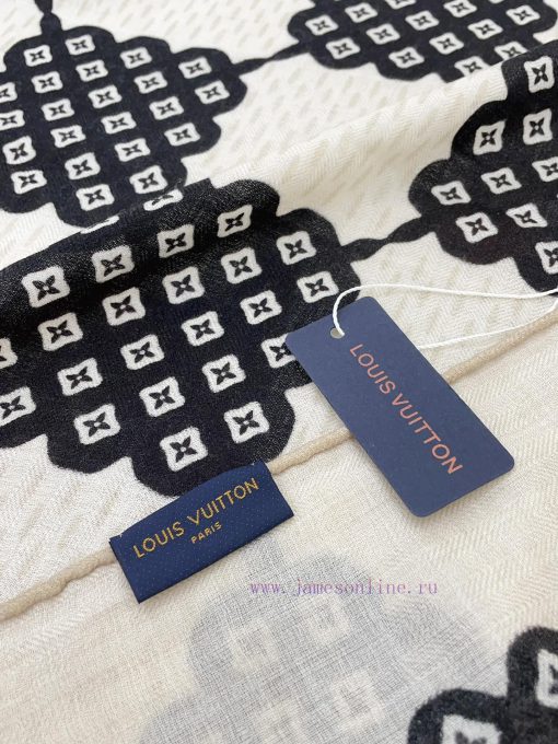 LV's elegant and noble baby like soft touch logo with floral velvet print cleverly uses the d2ntuuqn - Image 10