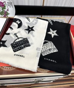 The top design of Chanel 2024 stars and moon is so beautiful, I really like the actual produppzoav7v