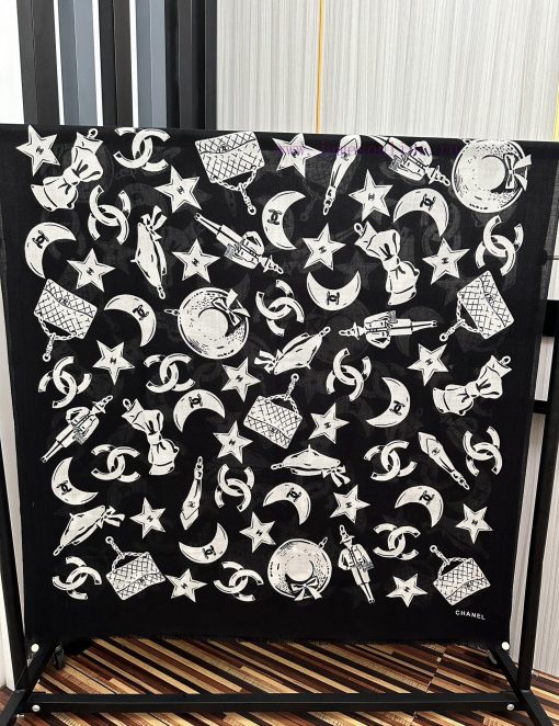 The top design of Chanel 2024 stars and moon is so beautiful, I really like the actual produppzoav7v - Image 9