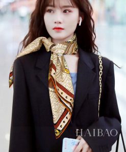 Synchronized with the latest FF flagship bag printed 90 silk square scarf, which is very eas6jafge7i