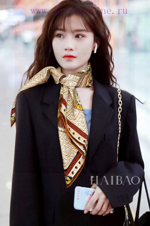 Synchronized with the latest FF flagship bag printed 90 silk square scarf, which is very eas6jafge7i