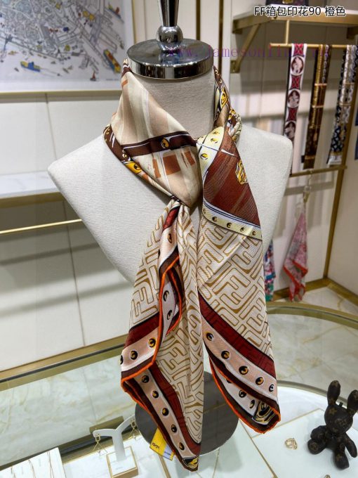 Synchronized with the latest FF flagship bag printed 90 silk square scarf, which is very eas6jafge7i - Image 6