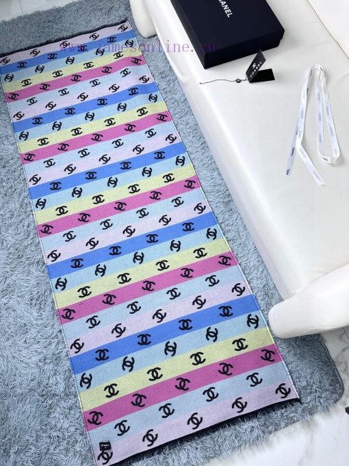 The most beautiful scarf of chenel24c has a softer feel than imagined. Both sides are excellsoirase5 - Image 6