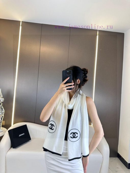 Chanel thin velvet long scarf, Wu Xin Gulina Zha's must-have wardrobe storage item. This is 41gw085u - Image 3