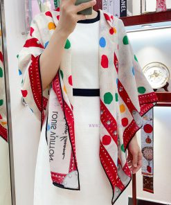 The cattle goods are really praised L spotted bags 140LV cashmere square scarves with classi63f5sgbh